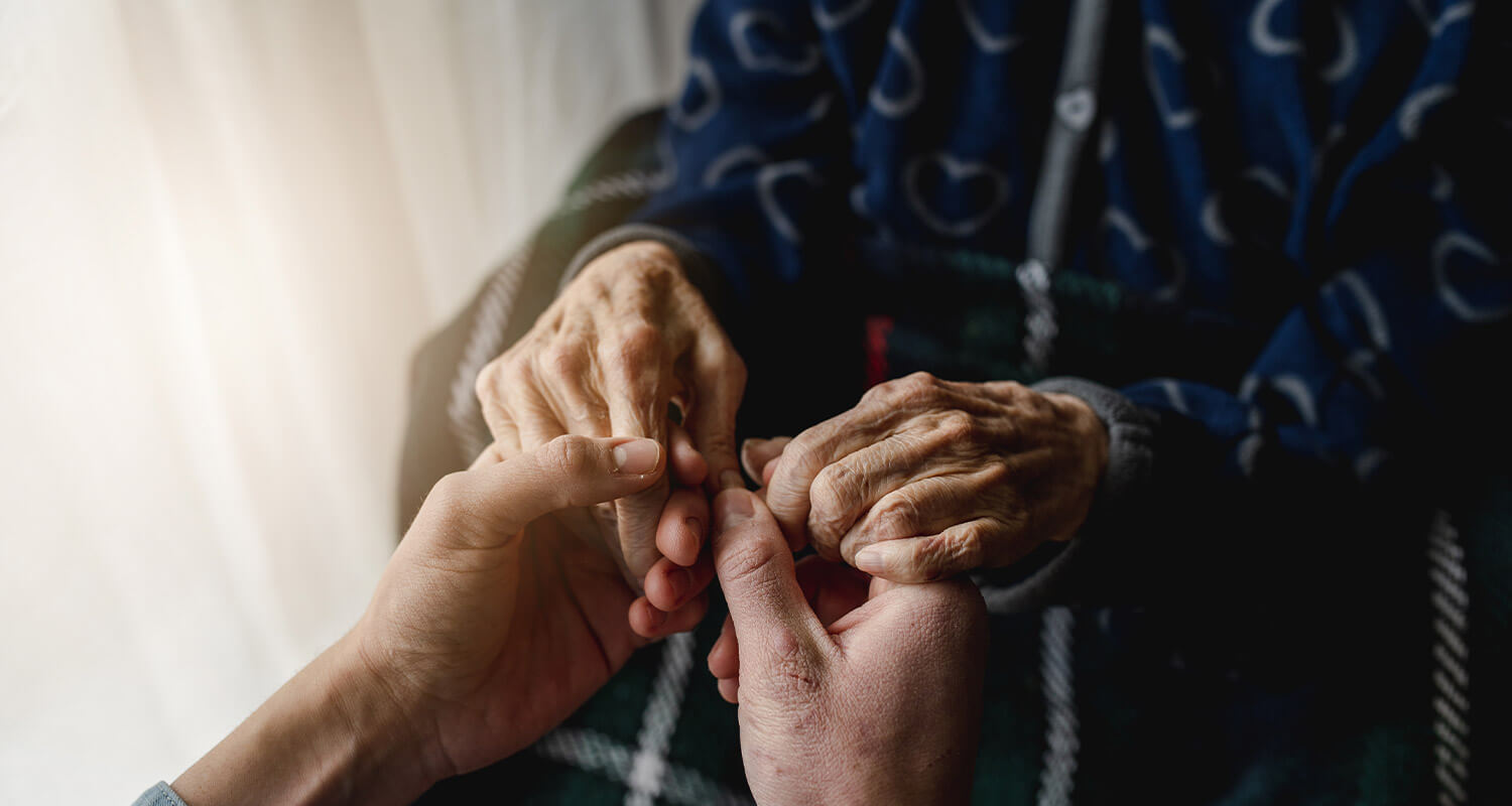 استقدام رعاية لكبار السن