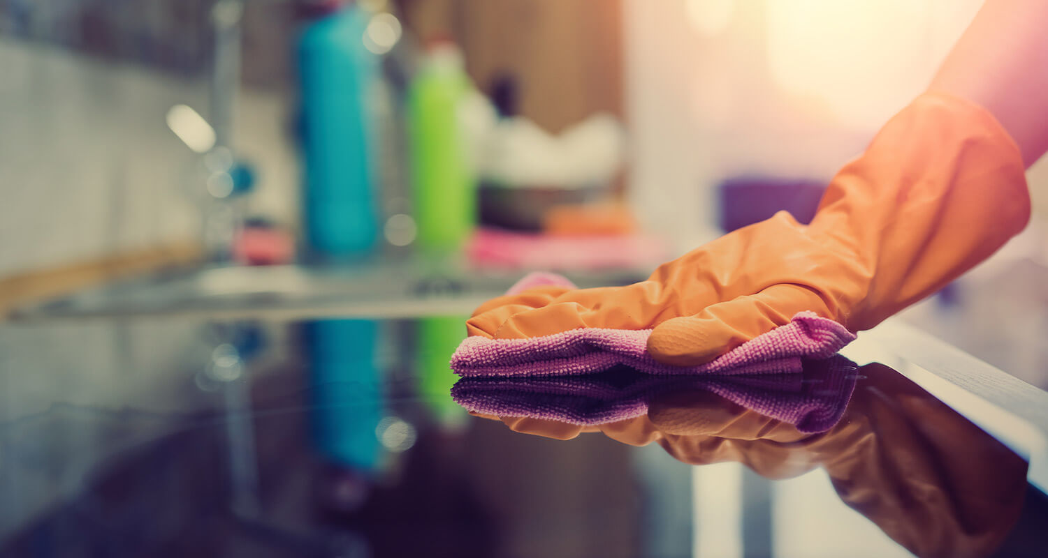 استقدام خادمة منزلية